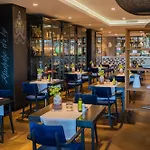 Der Valk Hotel 4*