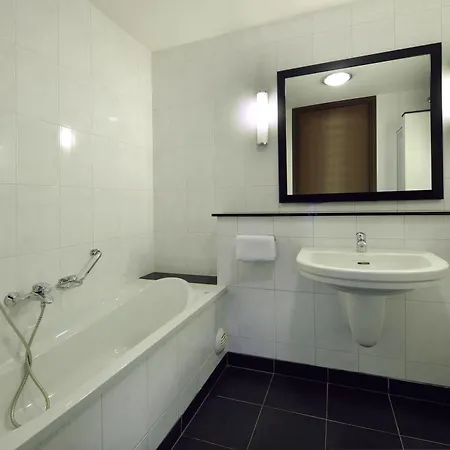 Hotel Der Valk 4*