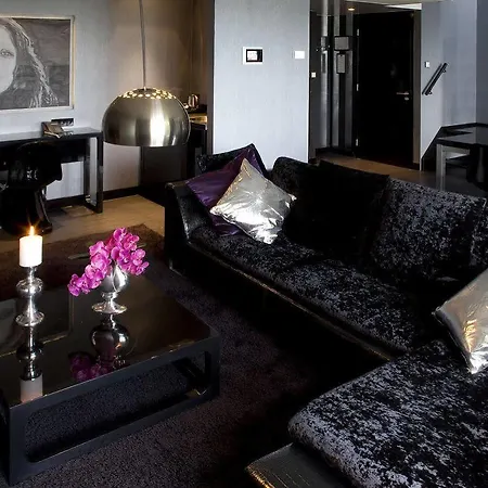 Hotel Der Valk 4*