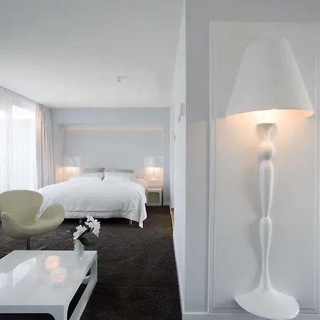 Der Valk Hotel 4*