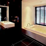 Der Valk Hotel 4*