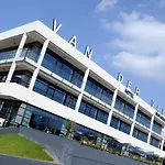 酒店 Der Valk 4*