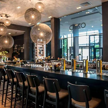 Der Valk Hotel 4*