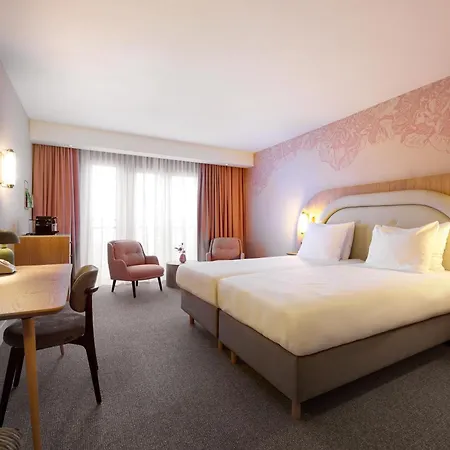 Der Valk Hotel 4*