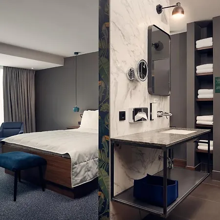 Hotel Der Valk 4*