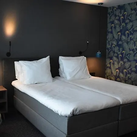 Der Valk Hotel 4*